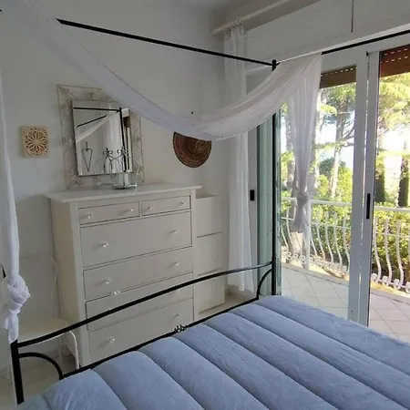 Villa Pentalocale Con Piscina E Spiaggia Incluse Taunus Vacanze Villa Girasoli 努马纳